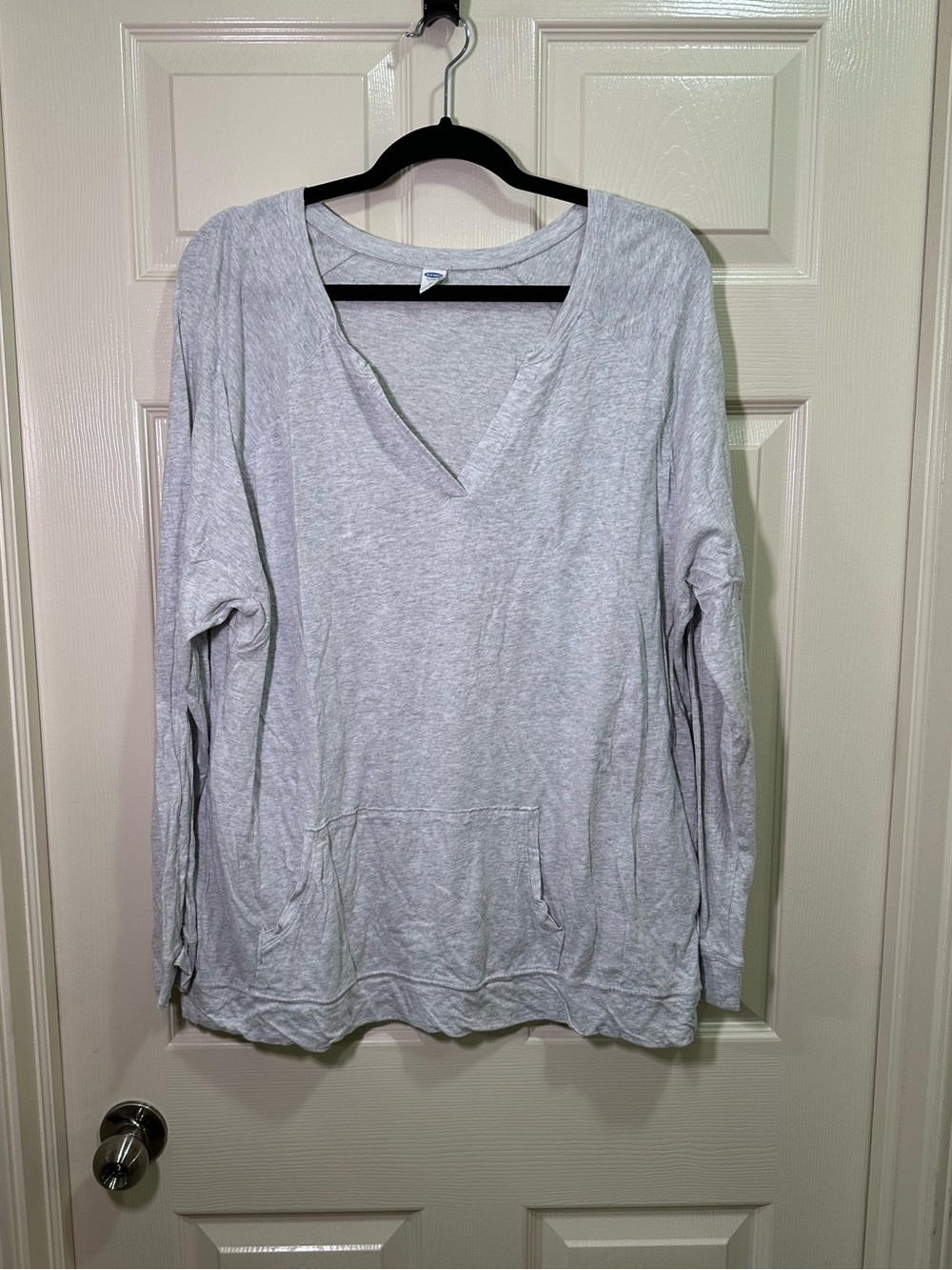 Old Navy Long Sleeve Shirt Size XXL Gray Lightweight Pocket V-Neck